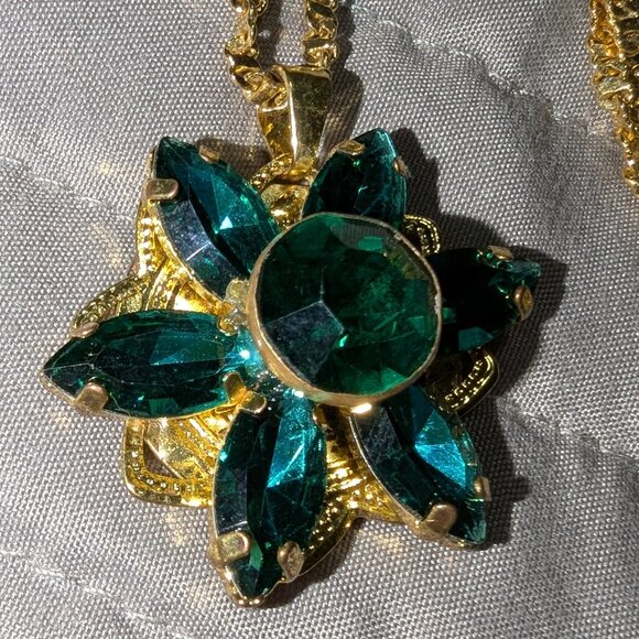 $3 with Bundle ~ Premier Designs Necklace w/ Green Rhinestone Pendant 5237 - Picture 2 of 4